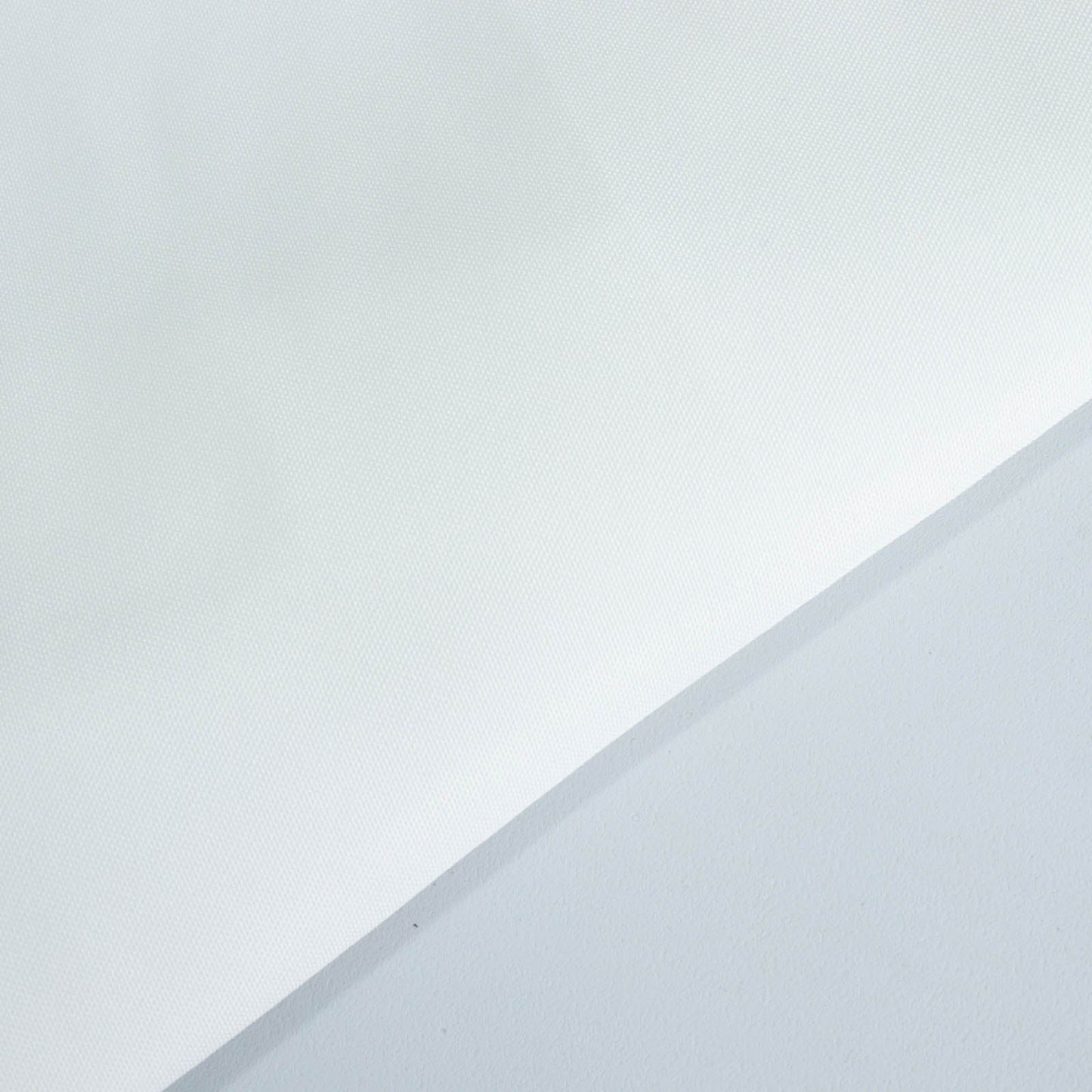 Fire Retardant Premium Polyester 90" Round Tablecloth White - Stylish High-Performance Table Cover for Large Gatherings