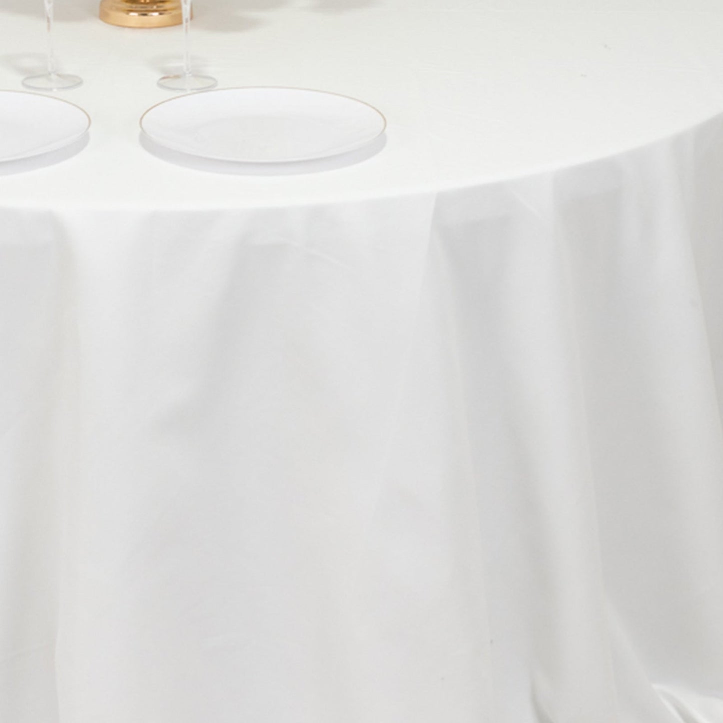 Cotton Blend 132" Round Tablecloth White - Seamless Wrinkle-Resistant Design for Formal Events